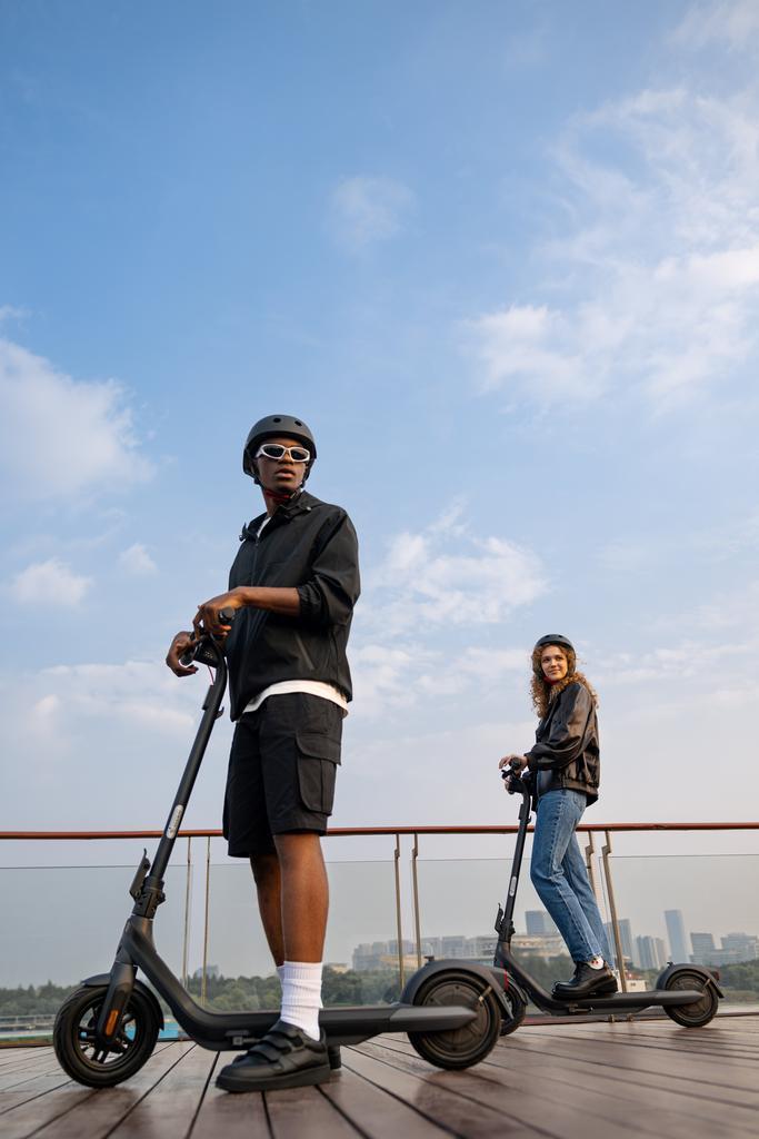Ninebot Segway, Kick en Go, Redbull, Inmotion steps, Fietsen en Brommers, Steps, Zo goed als nieuw, Elektrische step (E-scooter)