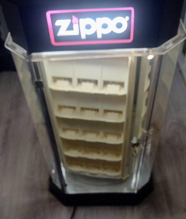 zippo, Verzamelen, Rookartikelen, Aanstekers en Luciferdoosjes