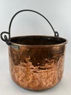 Emmer - Koper, IJzer - Een zeer grote houtblokhouder