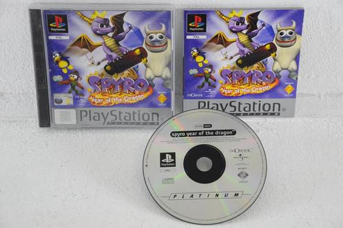 Spyro Year of the Dragon Platinum Garantie & morgen in huis!, Spelcomputers en Games, Spelcomputers | Sony PlayStation 1, Zo goed als nieuw
