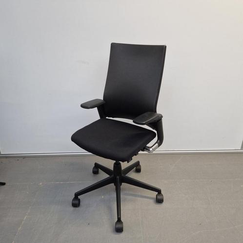 Ahrend 2020 bureaustoel - nieuwe stof zwart, Huis en Inrichting, Bureaus, Ophalen of Verzenden