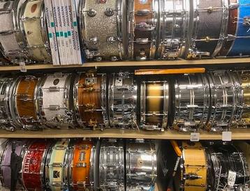 BEKKENS en SNARES: Bodemprijzen Zildjian-Ludwig-Istanbul etc beschikbaar voor biedingen