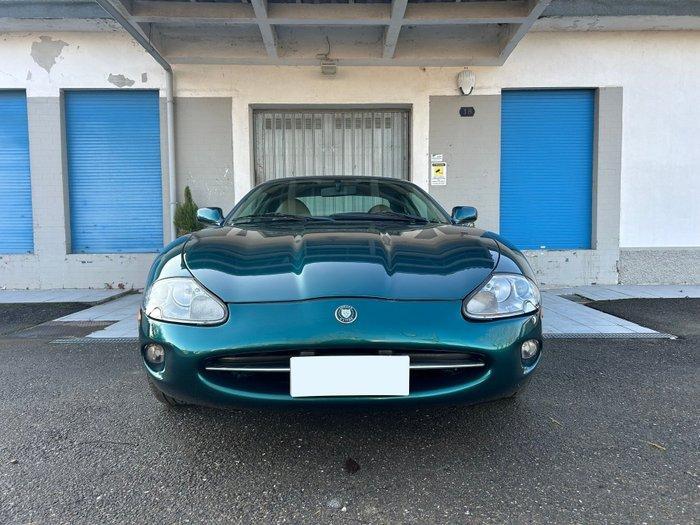 Jaguar - XK8 4.0 - 1996, Auto's, Oldtimers