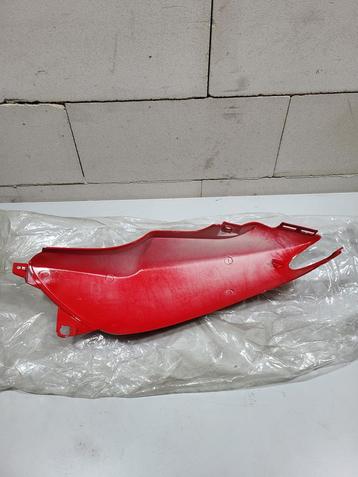 Peugeot Speedfight / Zijscherm Rechts Rood beschikbaar voor biedingen