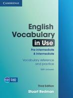 English Vocabulary in Use Pre intermediate and 9780521149884, Zo goed als nieuw, Verzenden