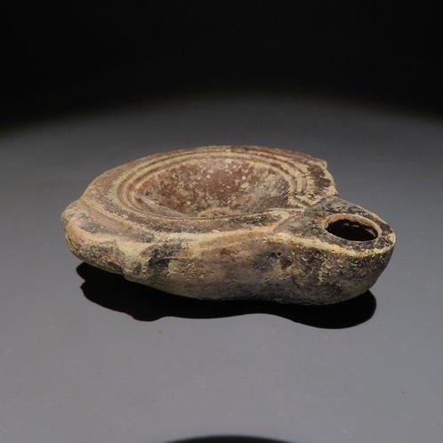 Oud-Romeins Terracotta Gesigneerde olielamp. 1e - 4e eeuw, Verzamelen, Mineralen en Fossielen