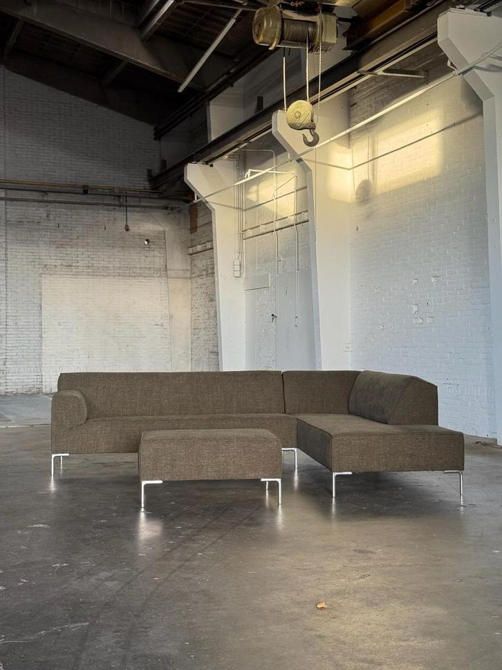 Design on Stock Bloq | Dormeuse (NIEUWSTAAT), Huis en Inrichting, Banken | Bankstellen, 300 cm of meer, 150 cm of meer, Hoekbank