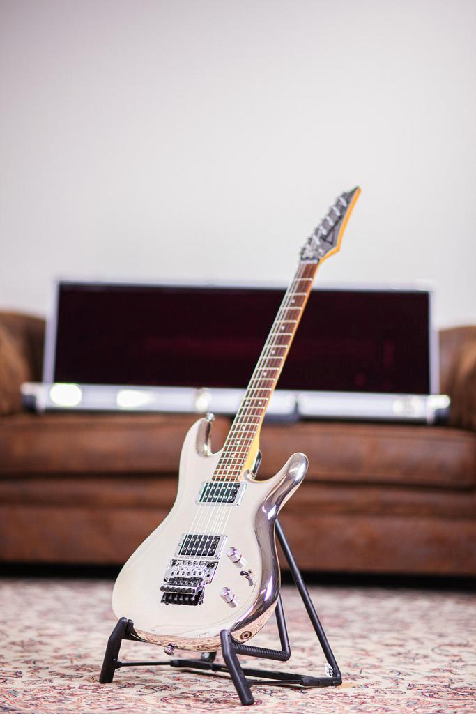Ibanez JS10th Joe Satriani Chromeboy 1998 | Chrome, Muziek en Instrumenten, Snaarinstrumenten | Gitaren | Elektrisch