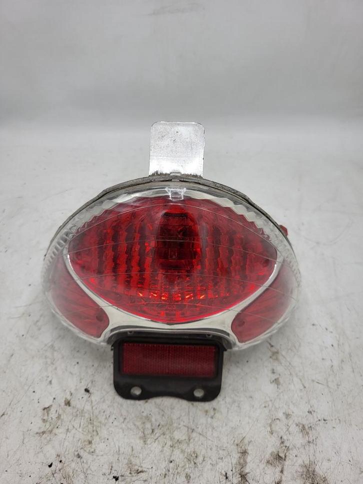 Sym DD50 2007 / Achterlicht Rood, Fietsen en Brommers, Brommeronderdelen | Scooters, Overige typen, Ophalen of Verzenden