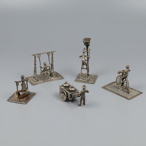 o.a. Schommel, opsteker, ijscoman - NO RESERVE - Miniatuur, Antiek en Kunst, Antiek | Goud en Zilver
