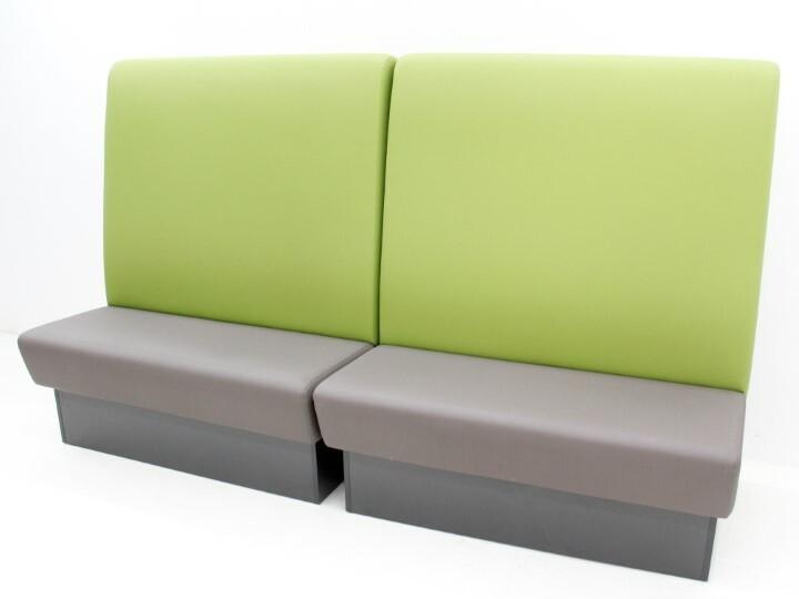 Treinbank - set van 2 - 242x142cm (hxb) - bekleding skai -, Zakelijke goederen, Kantoor en Winkelinrichting | Kantoormeubilair en Inrichting