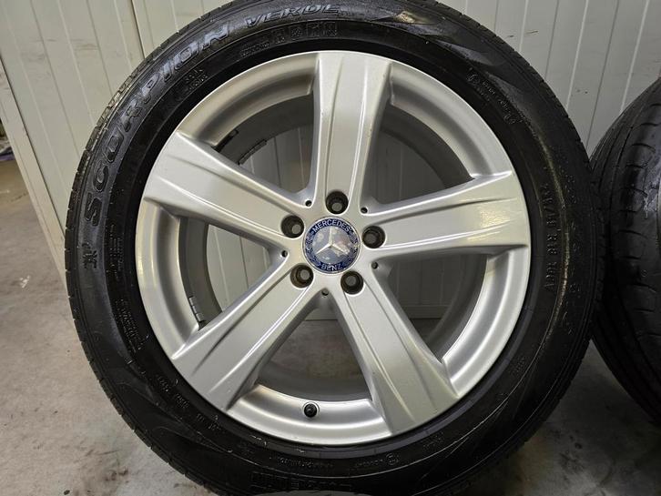 Mercedes Vito 18 inch velgen zomerbanden Pirelli NIEUW 5x112, Auto-onderdelen, Banden en Velgen, 18 inch, Zomerbanden, 235 mm