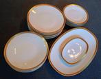 Hutschenreuther, Rosenthal - Tafelservies (20) - Bordo oro -, Antiek en Kunst