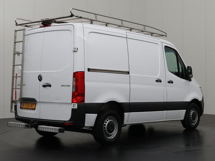 Mercedes Sprinter Bestelbus L1 H1 2019 Diesel Automaat, Auto's, Mercedes-Benz, Dealer onderhouden, Te koop, Zwart, Automaat, Financial lease