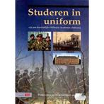 Studeren in uniform 9789012097727, Boeken, Oorlog en Militair, Verzenden, Zo goed als nieuw