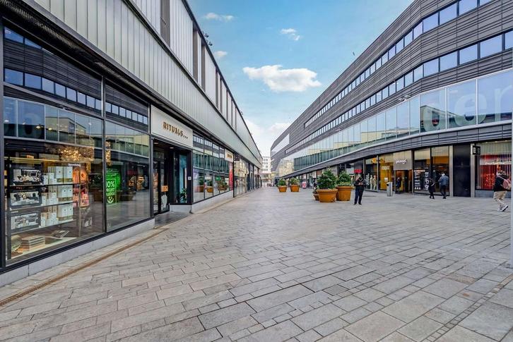 Winkelruimte te huur Schutterstraat 11 Almere, Zakelijke goederen, Bedrijfs Onroerend goed, Winkelruimte, Huur