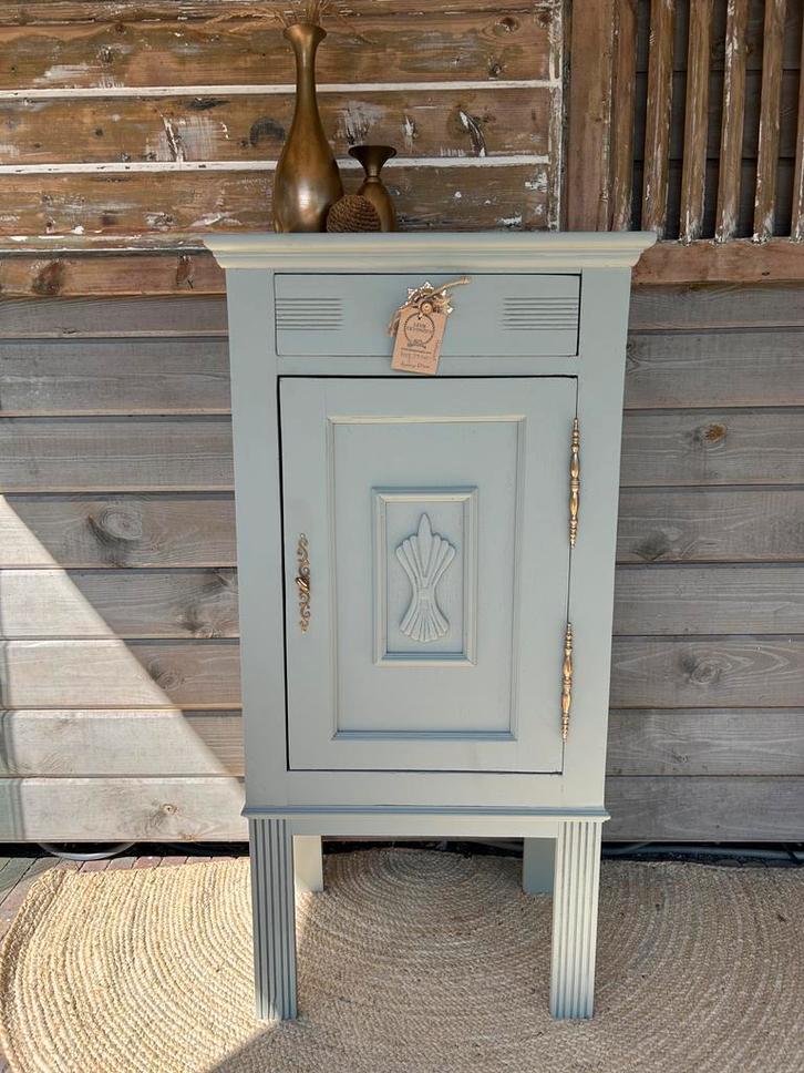 Gerestyled kastje  in de stijl van de  Amsterdamse school, Huis en Inrichting, Kasten | Overige, Zo goed als nieuw, Ophalen