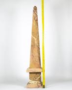 sculptuur, Imponente obelisco in marmo rosa - 62 cm - Marmer, Antiek en Kunst