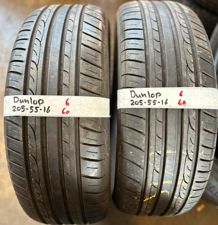 2x205-55-16 dunlop zomer 6mm €60 per band 205 55 16, Auto-onderdelen, Banden en Velgen, 16 inch, Zomerbanden, 205 mm, Personenwagen
