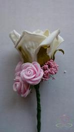 Corsage Roos Cremewit+Roze-RozeCPR147 Maatwerk corsage, Hobby en Vrije tijd, Knutselen, Ophalen of Verzenden, Nieuw