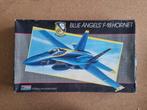 Monogram 5820 Blue Angels F-18 Hornet 1:48, Hobby en Vrije tijd, Modelbouw | Vliegtuigen en Helikopters, Verzenden, Nieuw