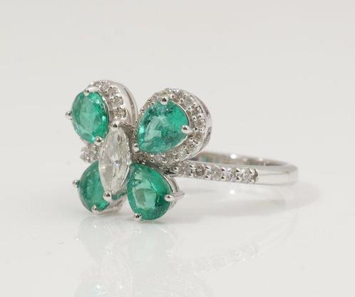 Cocktailring - 14 karaat Witgoud - 1.63ct. tw. Smaragd -, Sieraden, Tassen en Uiterlijk, Antieke sieraden
