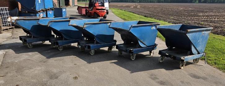 Kiepbak kantelbak spanenbak heftruck 300 liter, Zakelijke goederen, Machines en Bouw | Heftrucks en Intern transport, Voorzetapparatuur