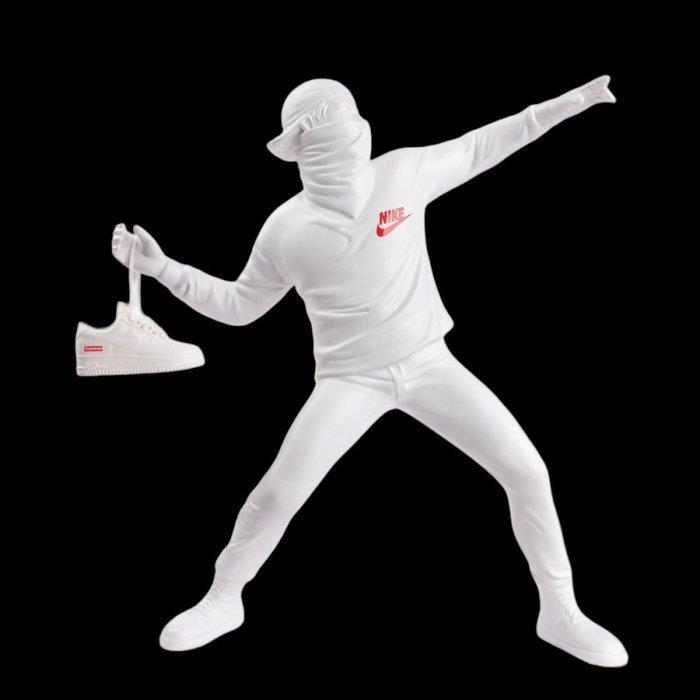 SKE - Banksy X Nike AF1 Suprême, Antiek en Kunst, Kunst | Designobjecten