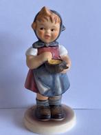 Goebel - Beeldje - Jungbäuerin From Me to You - TMK7 -