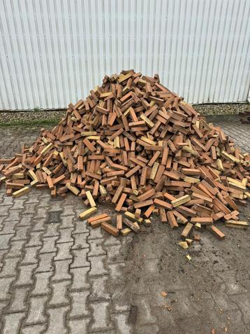 Partij gebakken waalformaten – 45 m² voor €800 beschikbaar voor biedingen
