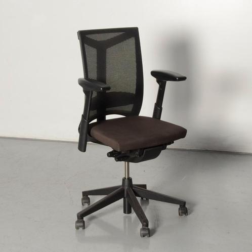 Comforto DX8863 bureaustoel, bruin / mesh, 3D armleggers, Zakelijke goederen, Kantoor en Winkelinrichting | Kantoormeubilair en Inrichting