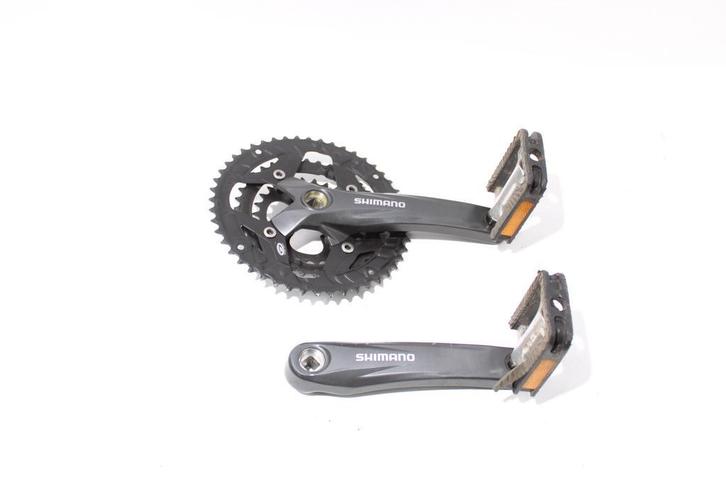 Crankset | 6/7/8 | shimano | met trappers | Giant Aspiro, Fietsen en Brommers, Fietsonderdelen, Algemeen, Crankstel of Pedalen