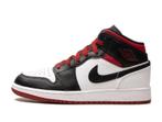 Air Jordan 1 Mid Gym Red Black Toe - Maat 40 EU, Kleding | Heren, Schoenen, Ophalen of Verzenden, Nieuw, Jordan