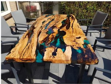 boomstamtafel | epoxy | tafelblad | salontafel |wastafelblad beschikbaar voor biedingen