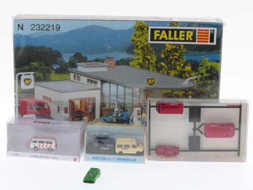 Schaal N Faller 232219 BP-pompstation met verschillende v..., Hobby en Vrije tijd, Modeltreinen | N-Spoor, Zo goed als nieuw, Analoog