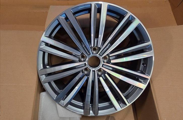 Velg Origineel Nieuw VW Golf 7 GTI 19 inch LUXOR (OEM PARTS), Auto-onderdelen, Verlichting, Nieuw, Volkswagen, Verzenden