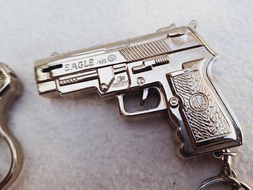2x pistool Colt Victory en Beretta Eagle M92 - Zonder, Verzamelen, Rookartikelen, Aanstekers en Luciferdoosjes