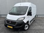 Fiat Ducato 30 2.3 MultiJet L2H2*3PERS*ECC*CRUISE*NAVI*CAM*, Auto's, Stof, Gebruikt, Wit, Grijs