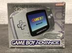 Gameboy Advance Silver [Complete], Spelcomputers en Games, Spelcomputers | Nintendo Game Boy, Ophalen of Verzenden, Zo goed als nieuw