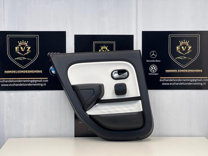 Renault Twingo portier bekleding links achter 2019 156072952, Auto-onderdelen, Interieur en Bekleding, Gebruikt, Renault