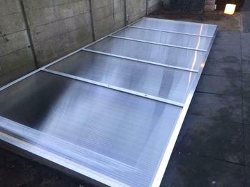 Polycarbonaat platen, grote voorraad, binnen 24 uur geleverd