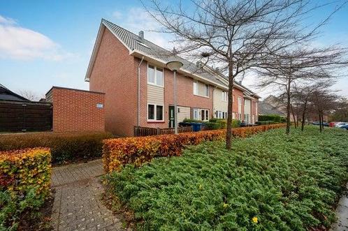 Te huur 4 kamer Huis Hendrik IJzerbrootlaan, Almere, Huizen en Kamers, Huizen te huur, Direct bij eigenaar, A