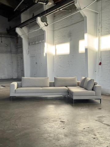 Design on Stock Aikon Lounge | Milton Dune (NIEUWSTAAT) beschikbaar voor biedingen