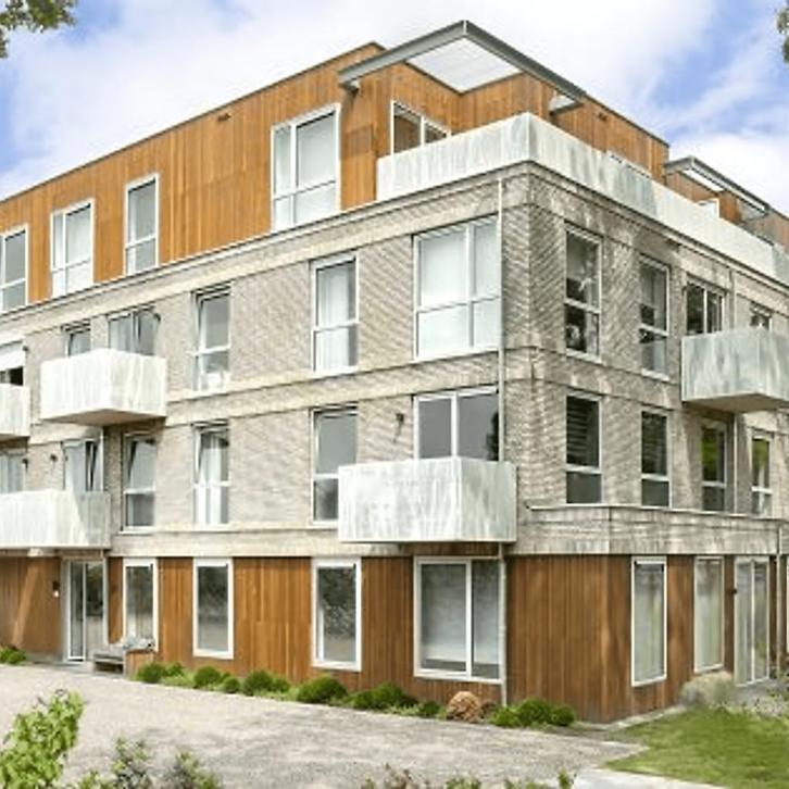 Appartement met mooi uitzicht en inloopregendouche, Huizen en Kamers, Huizen te huur, Direct bij eigenaar, Appartement