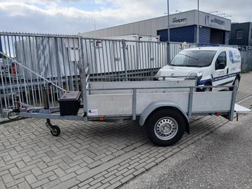Doorlopend gebruikte aanhangers tegen handelsprijzen beschikbaar voor biedingen
