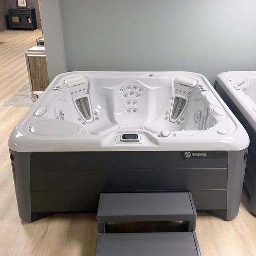 HotSpring Vanguard spa, Tuin en Terras, Bubbelbaden en Hottubs, Vast, Nieuw, Filter, Pomp, Trap