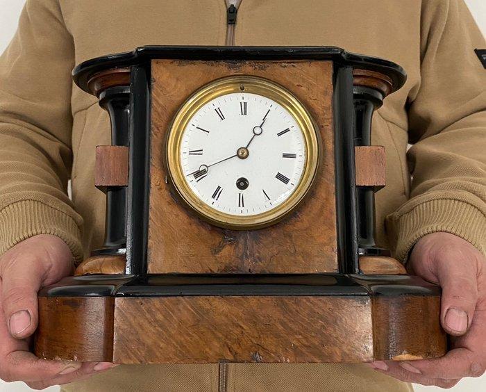 Pendule - met touwtjes uurwerk. Rozen/Buxus hout - 1800-1850, Antiek en Kunst, Antiek | Klokken