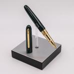 Giorgio Armani - Green & Gold trims - Zonder Minimumprijs -, Verzamelen, Pennenverzamelingen, Nieuw
