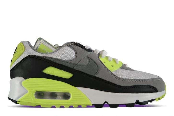Nike Air Max 90 Recraft Volt • 37.5 38 38.5, Kleding | Dames, Schoenen, Sneakers of Gympen, Ophalen of Verzenden