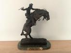 after Frederic Remington - sculptuur, Bronco Buster - 4,1 kg, Antiek en Kunst